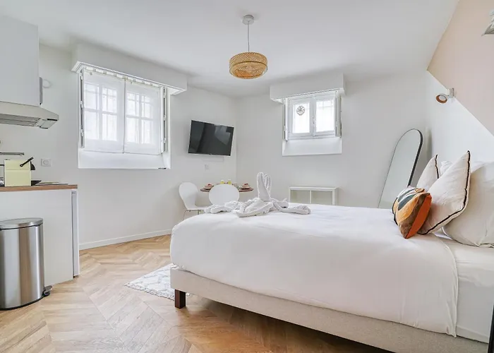 Quiet Air-conditioned - Close To Batignolles Apartment Paris