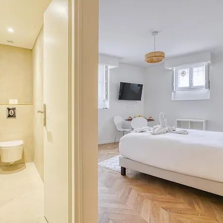 Quiet Air-conditioned - Close To Batignolles 파리