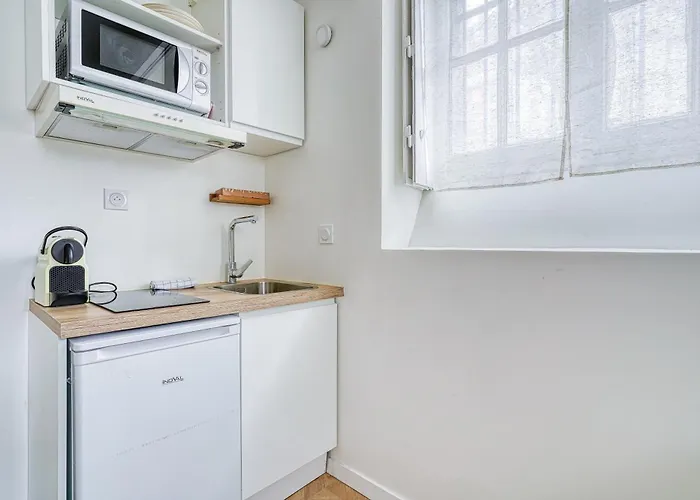 Apartment Quiet Air-conditioned - Close To Batignolles *