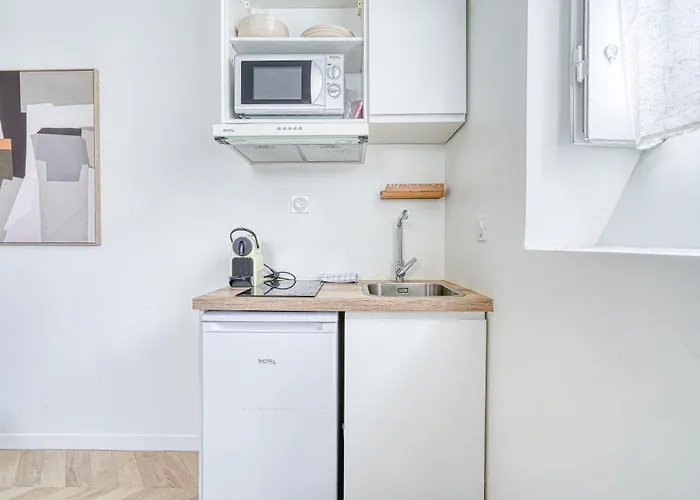 Apartment Quiet Air-conditioned - Close To Batignolles