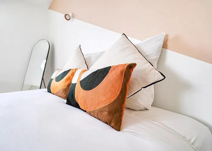 Daire Quiet Air-conditioned - Close To Batignolles *